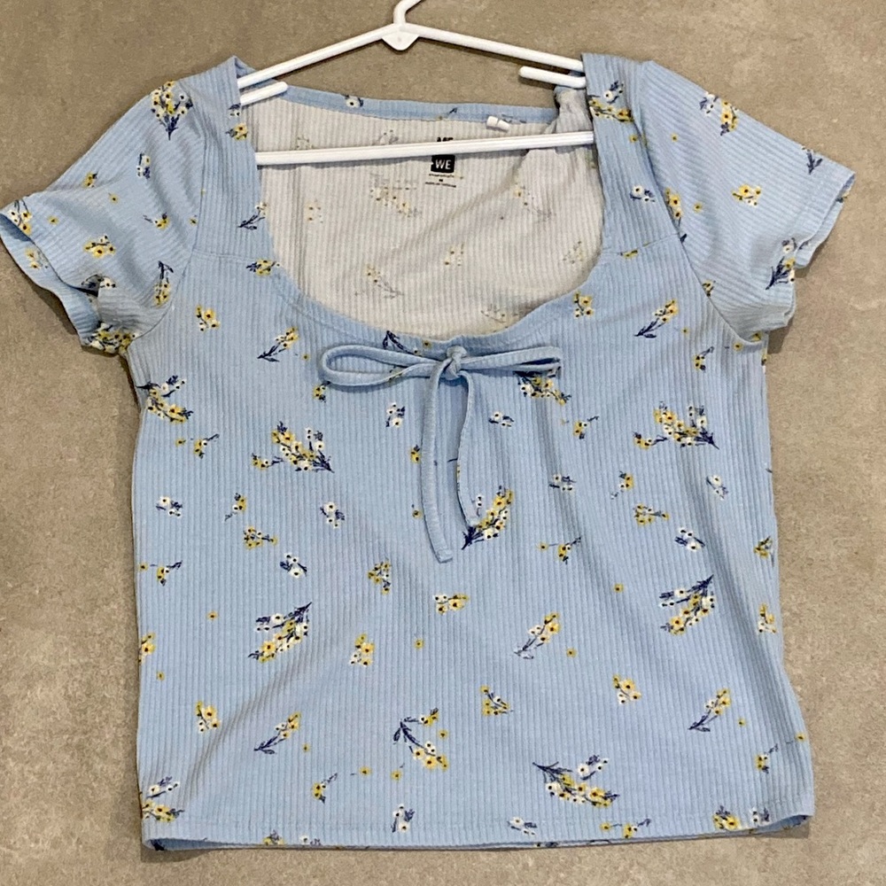 Me to We blue top, low rise, tie infront